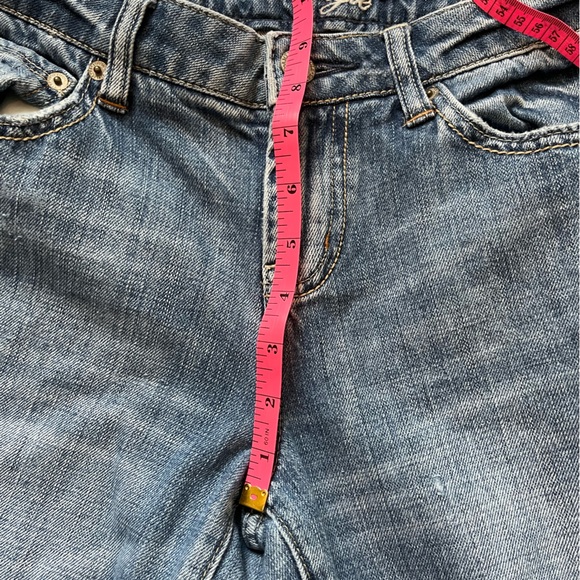 American Eagle Women's Original 77 Denim Blue Jeans Size 6 Light Wash Distressed - Picture 5 of 9